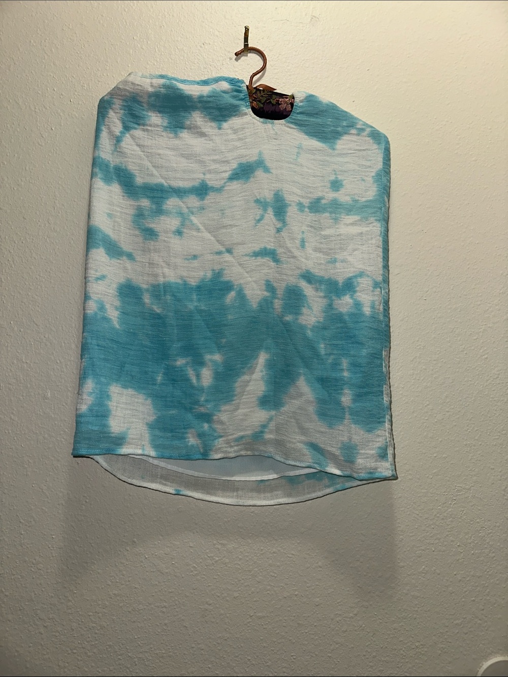 Laundry By Shelli Segal White and Teal Tie-Dye Tank Top